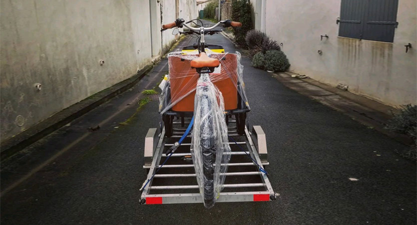 Bakfiets op aanhanger